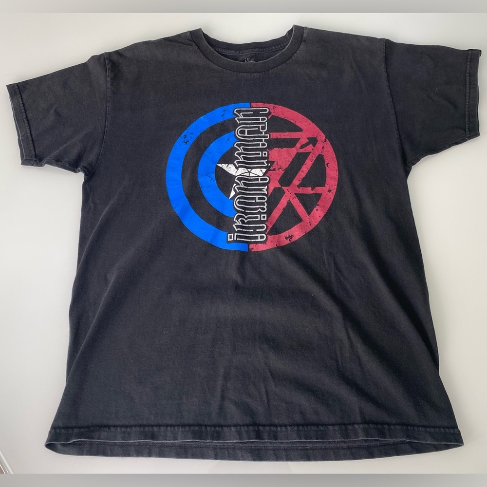 IRONMAN & CAPTAIN AMERICA Rare Vintage Dual Shield Logo Marvel Avengers t-shirt